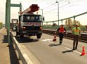 Arbeiter abgestuerzt vom PKW ueberfahren Koeln Muelheim Muelheimer Bruecke P59